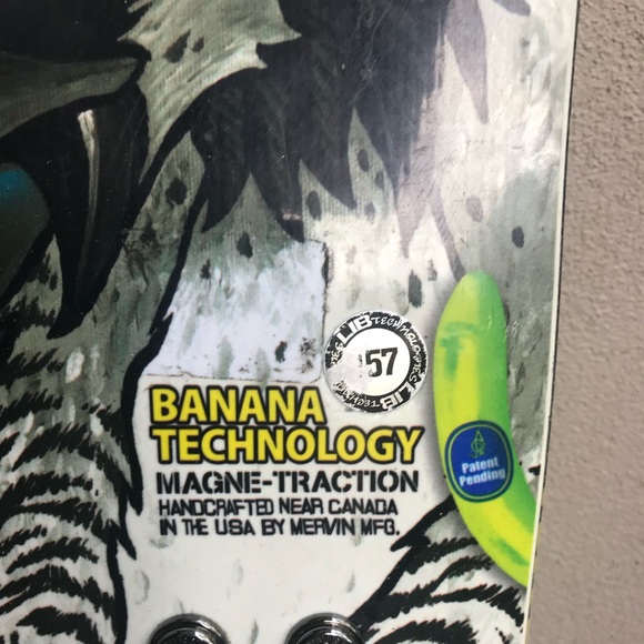 Snow board, with dragon and bolle goggles-n-boots - Picture 7 of 8